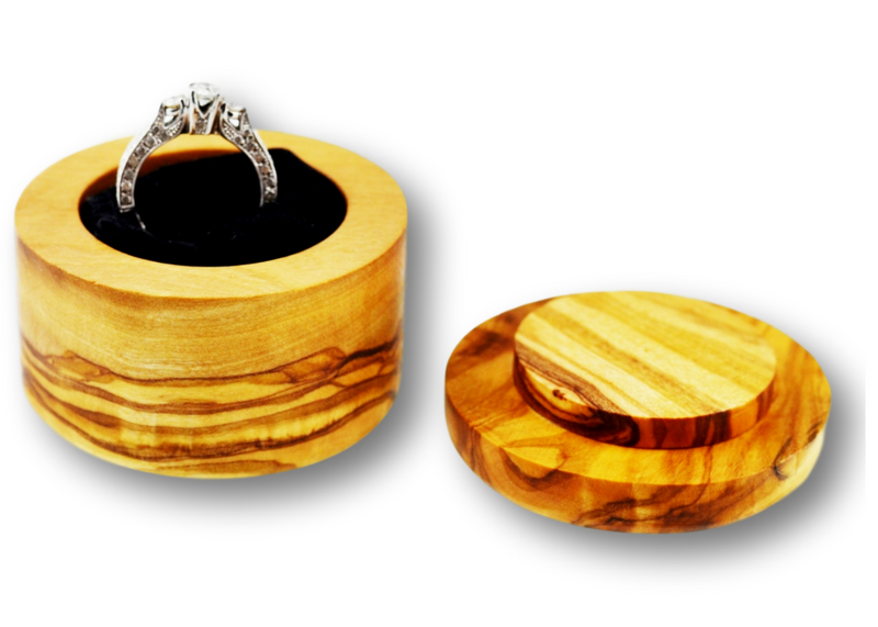 wooden olive wood round Shaped Ring Jewellery Box with diamond ring  boîte Coffret bague bijoux en bois d'olivier by MR OLIVEWOOD® wholesale manufacturer US based supplier USA Canada