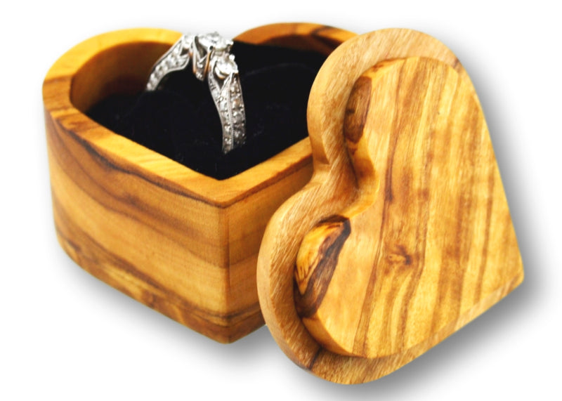 wooden olive wood Heart Shaped Ring Jewellery Box with diamond ring  boîte Coffret bague bijoux en bois d'olivier by MR OLIVEWOOD® wholesale manufacturer US based supplier USA Canada