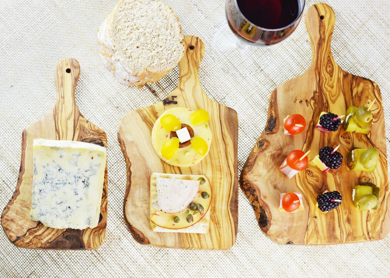 wooden olive wood chopping cutting carving cheese steak serving food rustic board with paddle set of 3 planche en bois d'olivier by MR OLIVEWOOD® Wholesale USA Canada